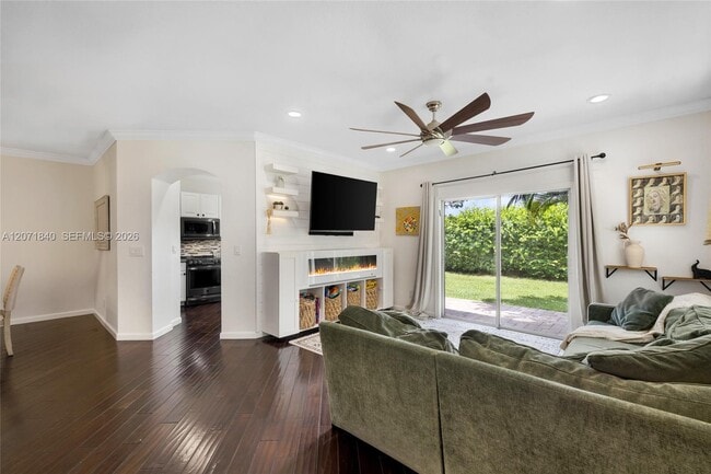 4501 Windmill Palm Way