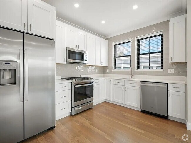 Building Photo - 731 Parker St Unit 2 Rental