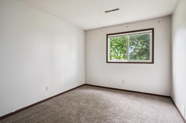 Lincoln Manor Apartments