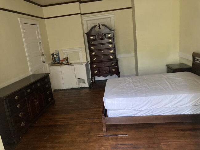 111 Decker Pond Rd Unit One bedroom in shared spc