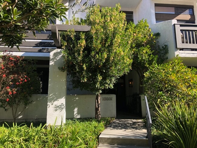 Front Entrance - 1546 Michael Ln Townhome