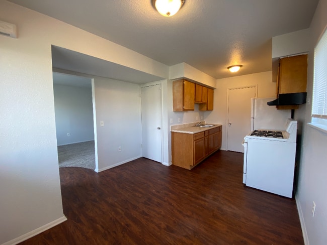 Photo - 2037 Vanderbilt Ct