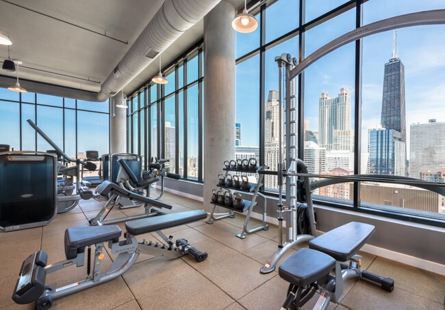 Photo - 33 W Delaware Pl Unit 14k