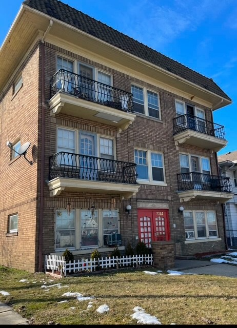 Building Photo - 3344 W 110th St Rental