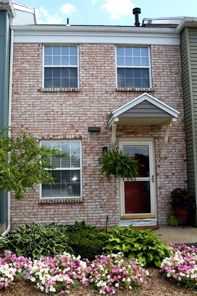 Building Photo - 680 Pinckney Ct Rental