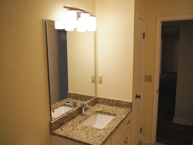 Photo - 6742 Alan-A-Dale Trail