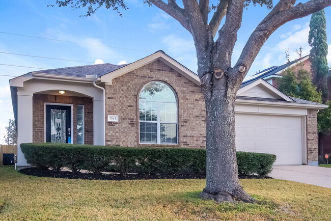 Photo - 7543 Summer Dale Dr House
