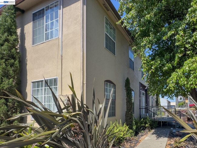 Photo - 2716 Adeline St