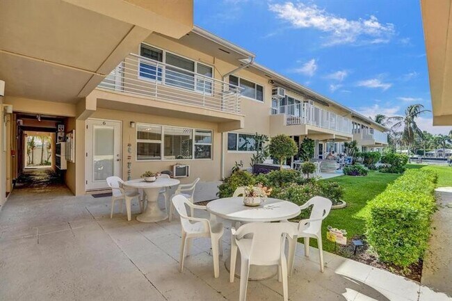 Photo - 3216 SE 12th St Condo Unit 6