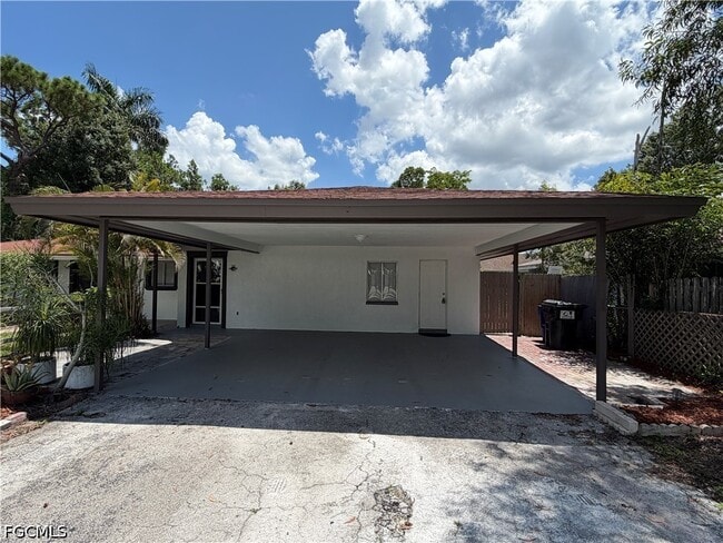 Building Photo - 5831 Casablanca Ct