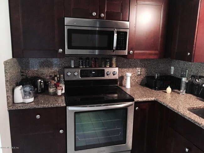 Building Photo - 7703 Las Palmas Way Unit 176