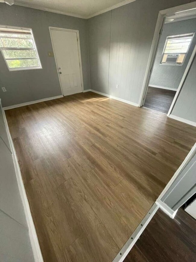 Building Photo - 1407 Lotela Ave Unit 1/2