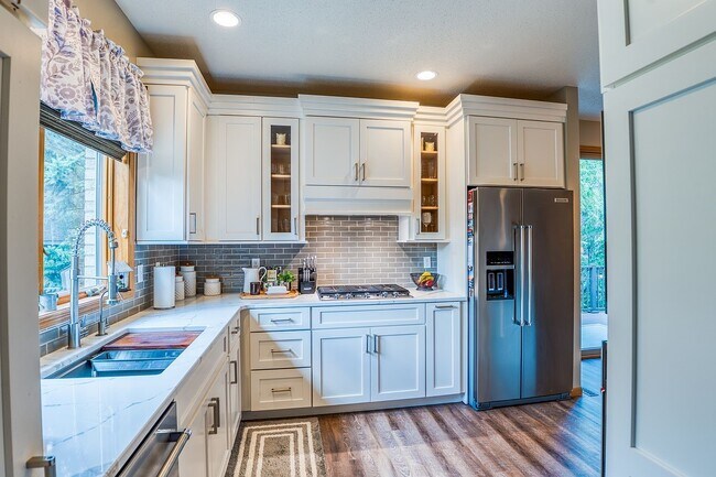 Photo - 416 Roosevelt Rd SW