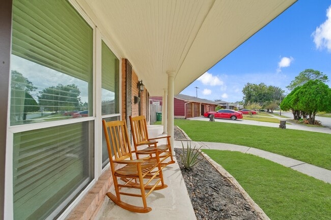 Photo - 10803 Doud St