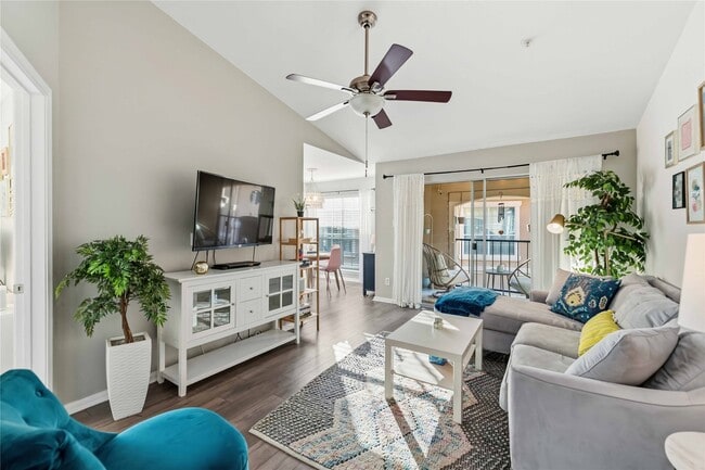 Photo - 3231 Allen Pkwy Unidad 3301