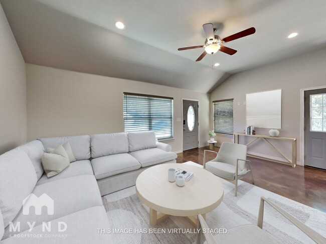 Photo - 2714 San Gabriel Dr