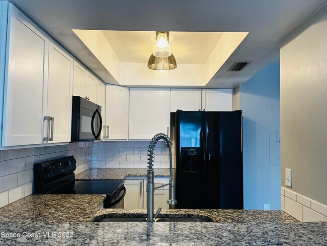 Photo - 3005 Sir Hamilton Cir Unidad 14