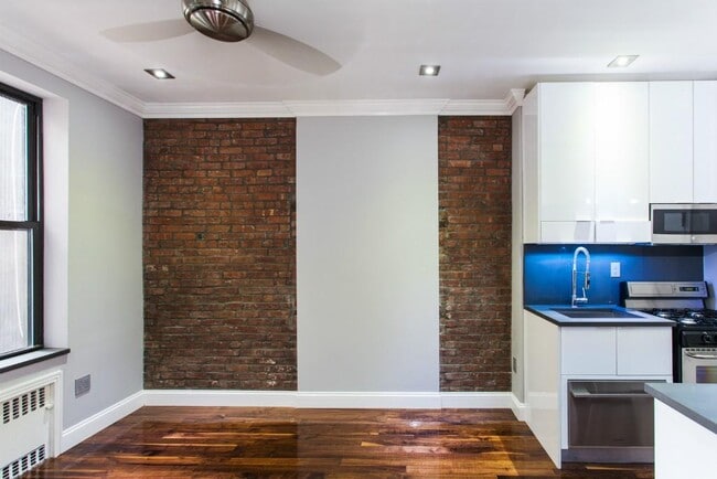 Photo - 250 E 50th St Unidad 3B