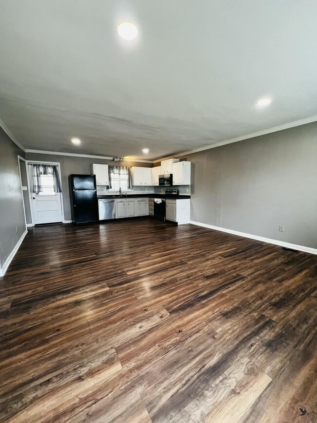 Photo - 1230 Trent Blvd