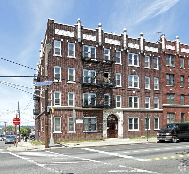 2267 John F Kennedy Blvd - 2267 John F Kennedy Blvd