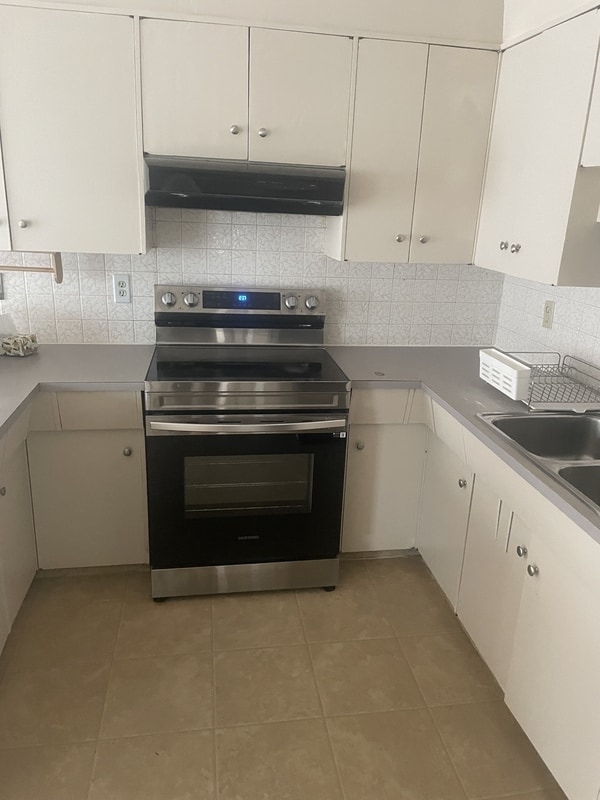 Photo - 3518-3578 78 St NW