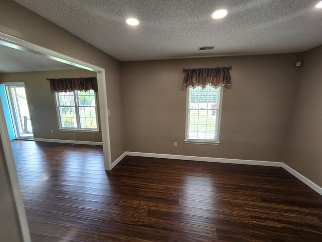 103 Thames Ct