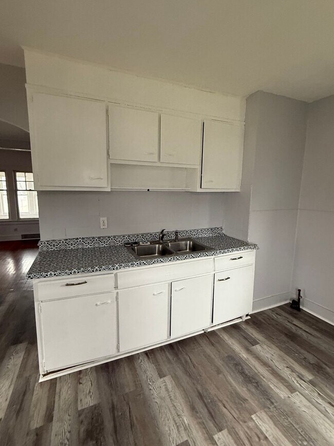 Photo - 3bd Single Cash Pay/Section 8