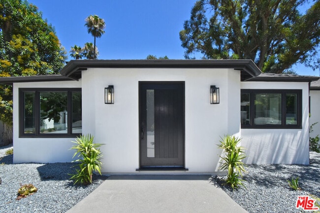 Photo - 19061 Wells Dr