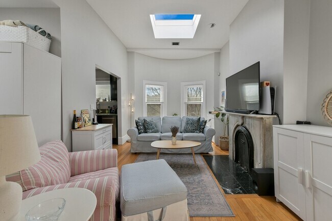 Photo - 219 W Newton St Unidad 4