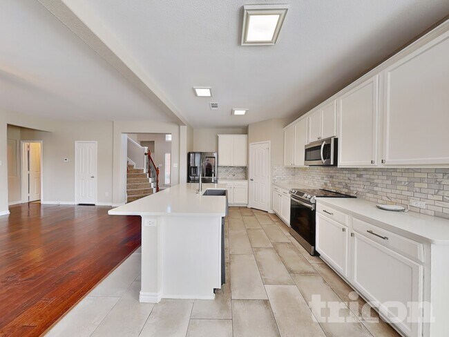 Photo - 10401 Turning Leaf Trail