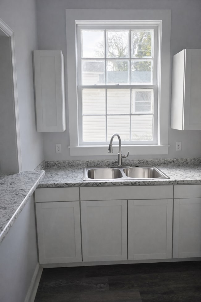 Photo - 1745 1st Ave