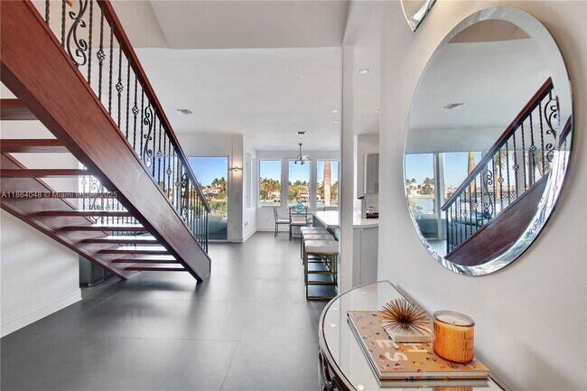 Photo - 257 N Coconut Ln