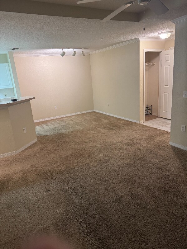 Photo - 18001 Richmond Pl Dr Unidad 231