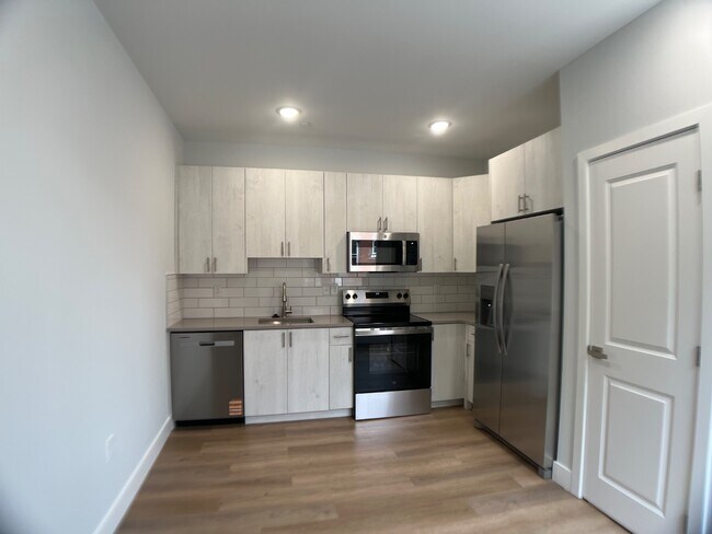 Photo - 3221 N 13th St
