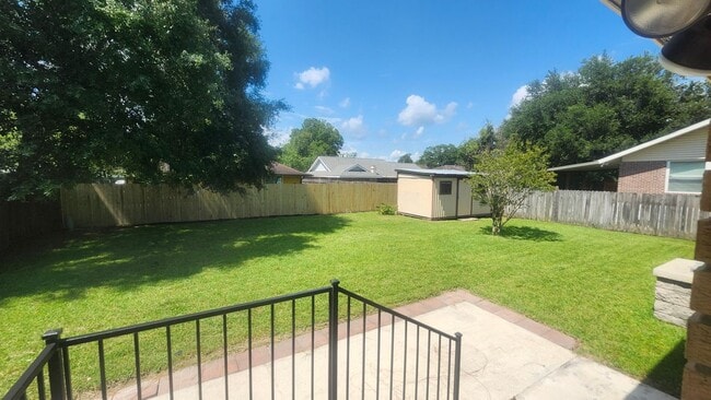 Photo - 206 Canberra Ct