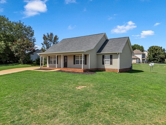 Photo - 402 McFall Ct