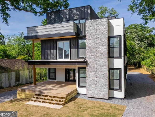 Building Photo - 1465 E Broad St