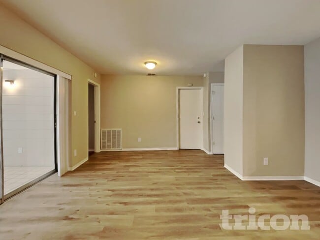 Photo - 2022 68th Ave S