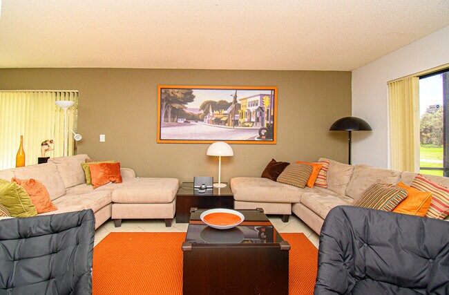 8334 Cypress Ln Unit 1a