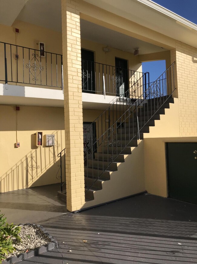 Photo - 2285 NE 172nd St Unit 8