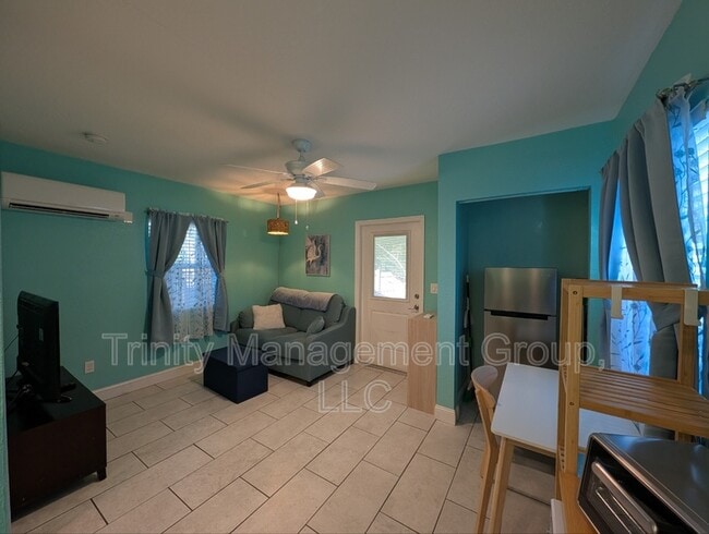 Photo - 7271 Holiday Dr