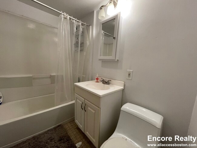 Photo - 54 Egmont St Unit 2