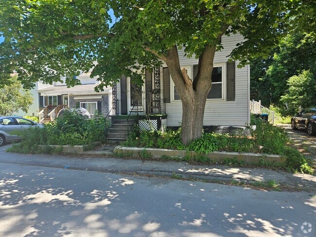 Building Photo - 12 7th St Rental
