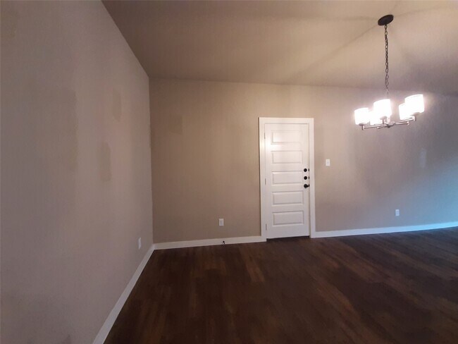 Photo - 9864 Grosbeak Ln