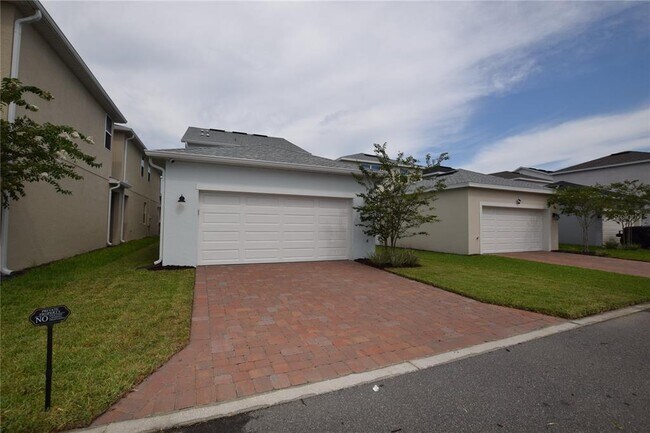 2488 Cedar Rose St