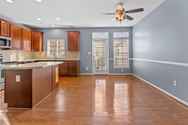 Photo - 5061 Cameo Terrace