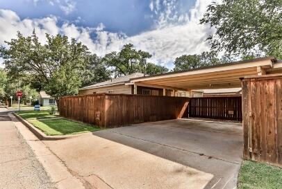 Photo - 2711 22nd St