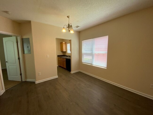 Photo - LEASING FOR AUGUST 2025! FENCED IN YARD!!