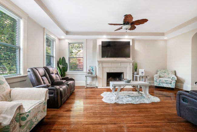 Photo - 146 E Fairview Ave