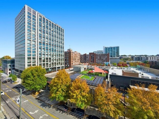Building Photo - 620 Glen Iris Dr NE Unit 508